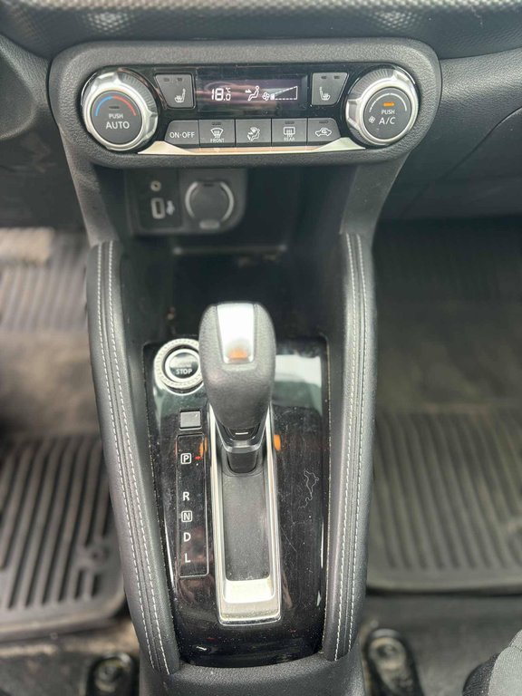 Nissan Kicks SV, JAMAIS ACCIDENTÉ, 8 PNEUS ET 8 MAGS, A/C 2020 à Mirabel, Québec - 16 - w1024h768px