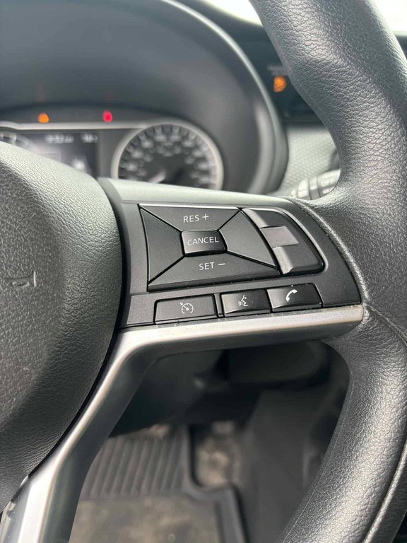 Nissan Kicks SV, JAMAIS ACCIDENTÉ, 8 PNEUS ET 8 MAGS, A/C 2020 à Mirabel, Québec - 10 - w1024h768px