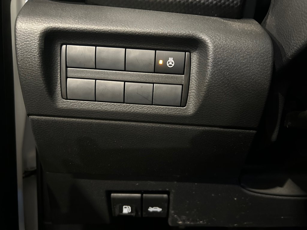Nissan Kicks SV, 8 PNEUS, JAMAIS ACCIDENTÉ, SIÈGES CHAUFFANTS 2021 à Mirabel, Québec - 20 - w1024h768px