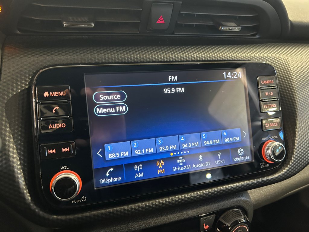 Nissan Kicks SV, 8 PNEUS, JAMAIS ACCIDENTÉ, SIÈGES CHAUFFANTS 2021 à Mirabel, Québec - 15 - w1024h768px