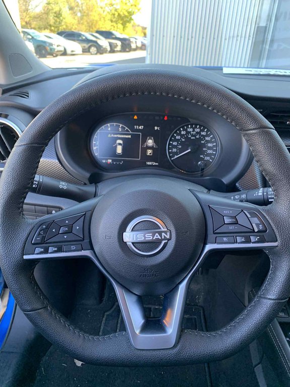 Nissan Kicks SV, JAMAIS ACCIDENTÉ, 8 PNEUS, SIÈGES CHAUFFANTS 2024 à Mirabel, Québec - 8 - w1024h768px