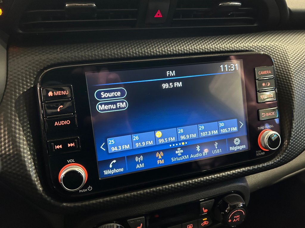 Nissan Kicks SV, JAMAIS ACCIDENTÉ, 8 PNEUS, SIÈGES CHAUFFANTS 2024 à Mirabel, Québec - 18 - w1024h768px