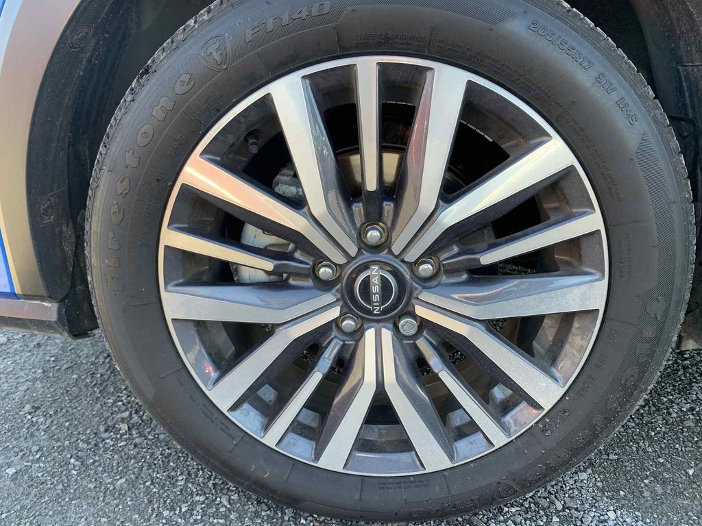 Nissan Kicks SV, JAMAIS ACCIDENTÉ, 8 PNEUS, SIÈGES CHAUFFANTS 2024 à Mirabel, Québec - 5 - w1024h768px