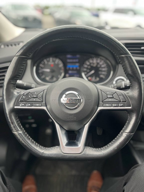 Nissan Qashqai SV, AWD, TOIT, SIÈGES CHAUFFANTS, MAGS 2019 à Mirabel, Québec - 8 - w1024h768px