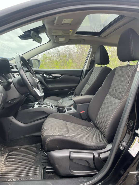 Nissan Qashqai SV, AWD, TOIT, SIÈGES CHAUFFANTS, MAGS 2019 à Mirabel, Québec - 7 - w1024h768px