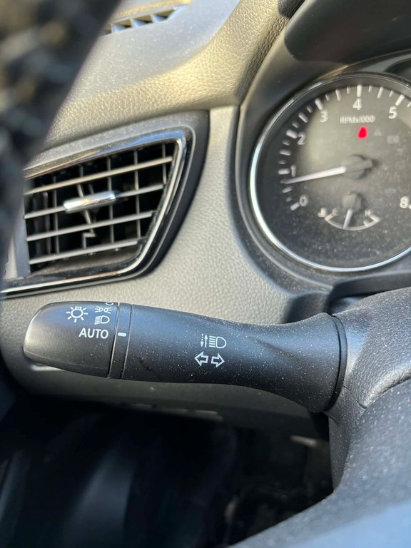 Nissan Qashqai SV, JAMAIS ACCIDENTÉ, SIÈGES CHAUFFANTS, MAGS 2020 à Mirabel, Québec - 18 - w1024h768px