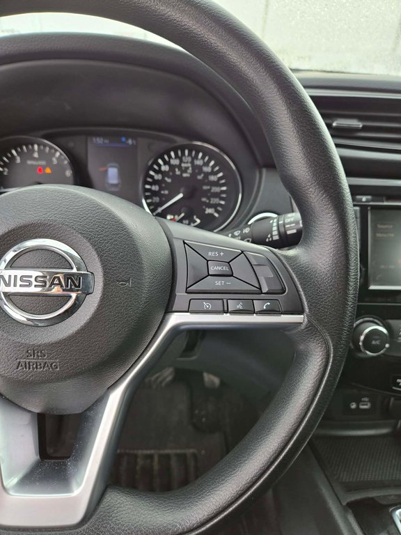 2018 Nissan Rogue SV, 8 PNEUS, AWD, SIÈGES CHAUFFANTS in Mirabel, Quebec - 15 - w1024h768px
