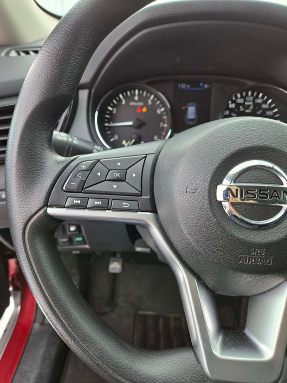 2018 Nissan Rogue SV, 8 PNEUS, AWD, SIÈGES CHAUFFANTS in Mirabel, Quebec - 14 - w1024h768px