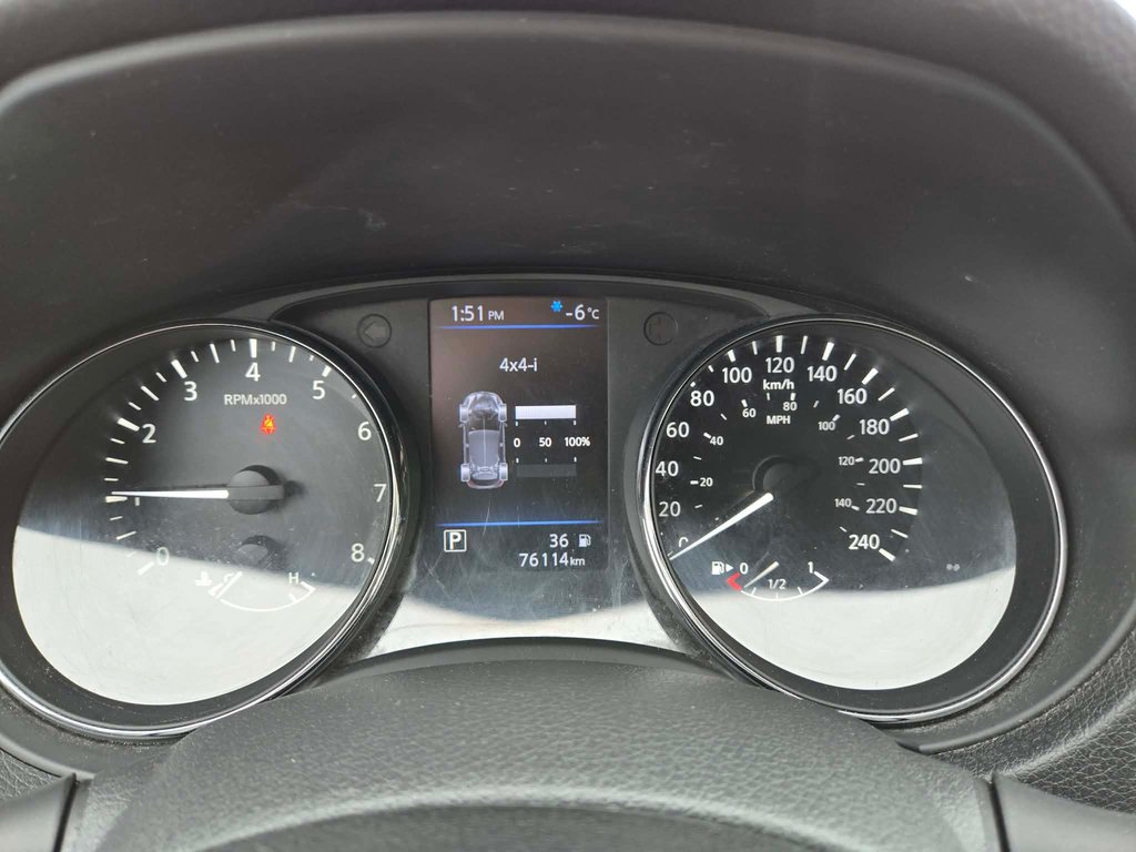 2018 Nissan Rogue SV, 8 PNEUS, AWD, SIÈGES CHAUFFANTS in Mirabel, Quebec - 10 - w1024h768px