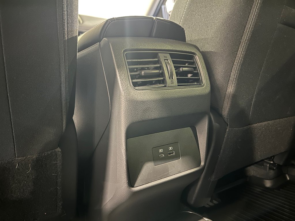 Nissan Rogue SV, AWD, JAMAIS ACCIDENTÉ, 8 PNEUS, TOIT 2023 à Mirabel, Québec - 30 - w1024h768px