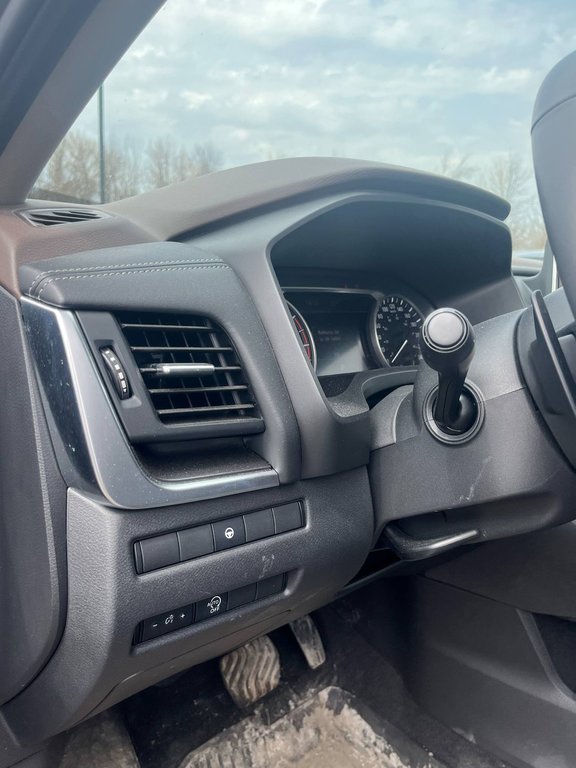 Nissan Rogue SV, AWD, JAMAIS ACCIDENTÉ, 8 PNEUS, TOIT 2023 à Mirabel, Québec - 8 - w1024h768px