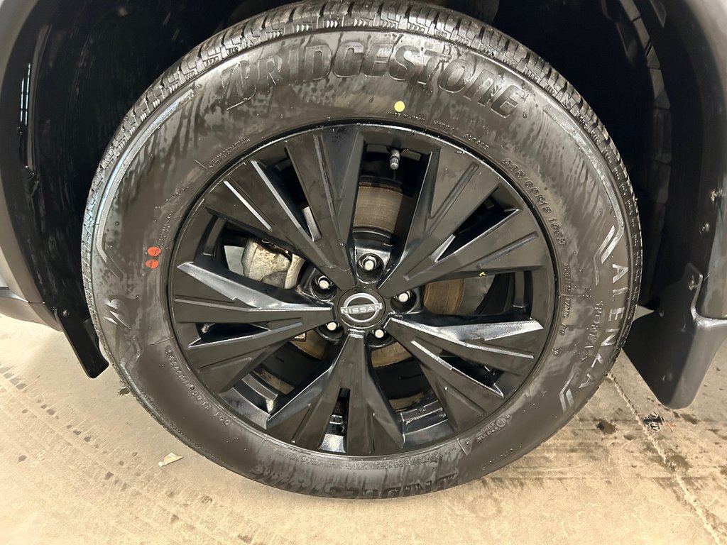 Nissan Rogue SV midnight edition, 8 PNEUS, TOIT, CUIR, AWD 2023 à Mirabel, Québec - 7 - w1024h768px