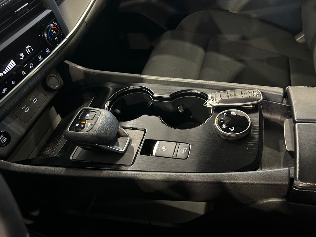 2024 Nissan Rogue S, JAMAIS ACCIDENTÉ, AWD, 8 PNEUS, MAGS in Mirabel, Quebec - 19 - w1024h768px