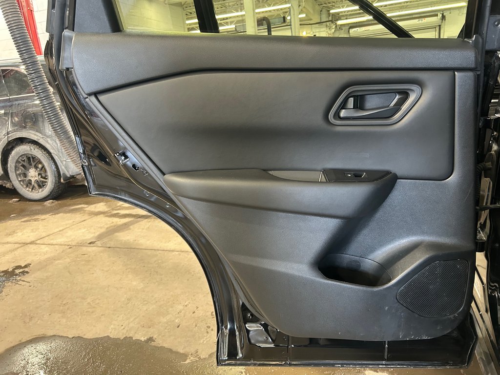 2024 Nissan Rogue S, JAMAIS ACCIDENTÉ, AWD, 8 PNEUS, MAGS in Mirabel, Quebec - 25 - w1024h768px