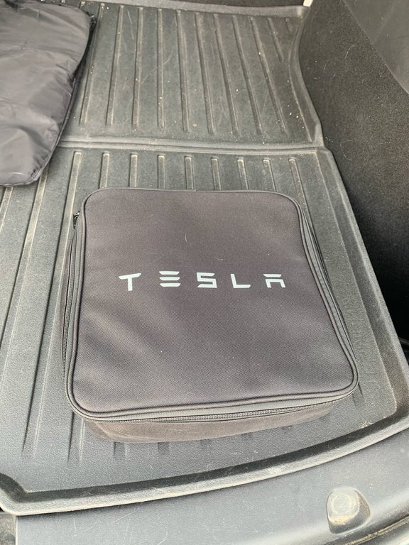 2020 Tesla Model Y Long Range, 509 KM AUTONOMIE, TOIT in Mirabel, Quebec - 7 - w1024h768px
