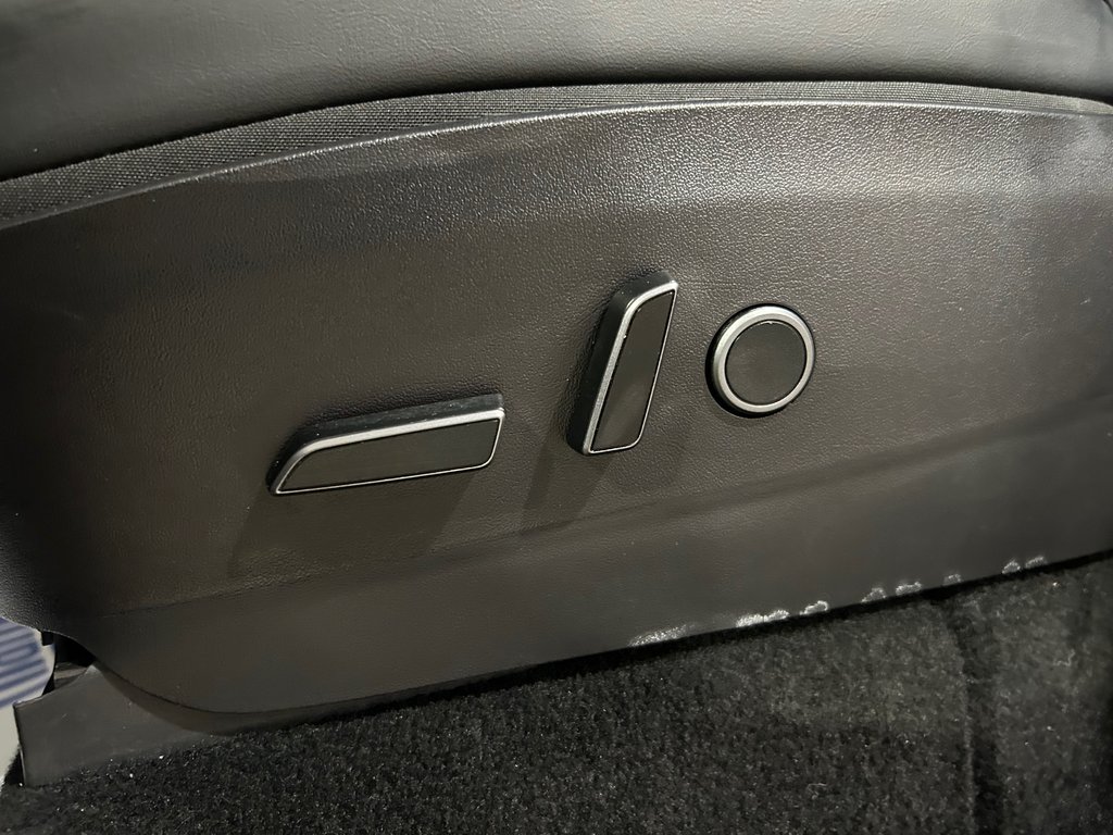 2023 Tesla Model Y Performance, 2 SET DE MAGS, 459 KM AUTONOMIE in Mirabel, Quebec - 11 - w1024h768px