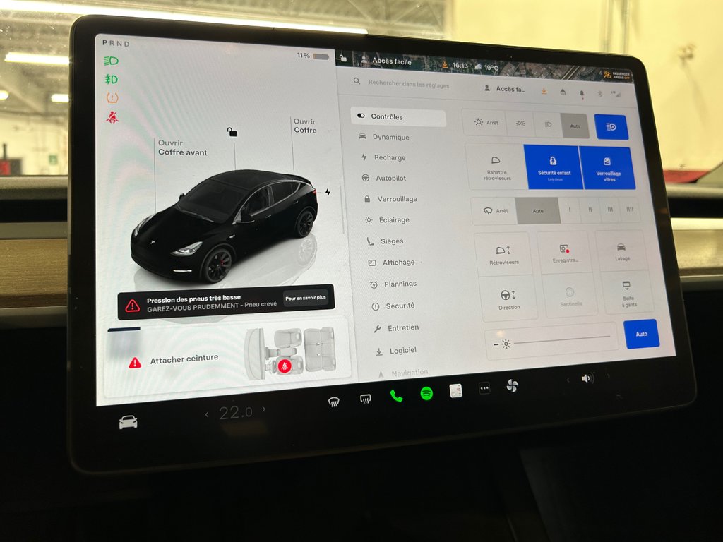 2023 Tesla Model Y Performance, 2 SET DE MAGS, 459 KM AUTONOMIE in Mirabel, Quebec - 17 - w1024h768px