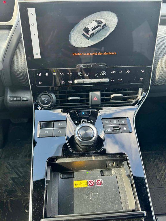 Toyota bZ4X XLE Tech, JAMAIS ACCIDENTÉ, CUIR, TOIT, AWD 2025 à Mirabel, Québec - 14 - w1024h768px
