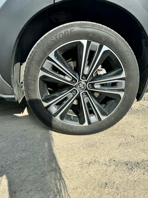 Toyota bZ4X XLE Tech, JAMAIS ACCIDENTÉ, CUIR, TOIT, AWD 2025 à Mirabel, Québec - 5 - w1024h768px