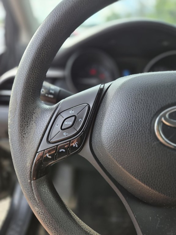 Toyota C-HR LE, JAMAIS ACCIDENTÉ, 8 PNEUS, AUTOMATIQUE 2021 à Mirabel, Québec - 13 - w1024h768px