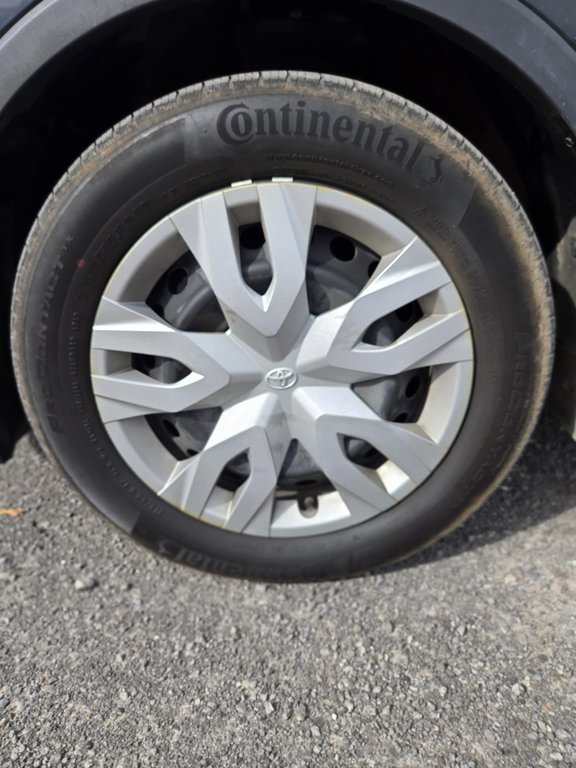 Toyota C-HR LE, JAMAIS ACCIDENTÉ, 8 PNEUS, AUTOMATIQUE 2021 à Mirabel, Québec - 6 - w1024h768px