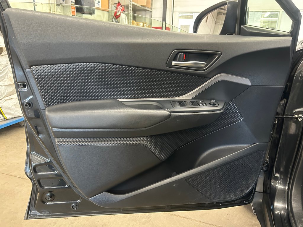 2021 Toyota C-HR LE, JAMAIS ACCIDENTÉ, AUTOMATIQUE in Mirabel, Quebec - 8 - w1024h768px