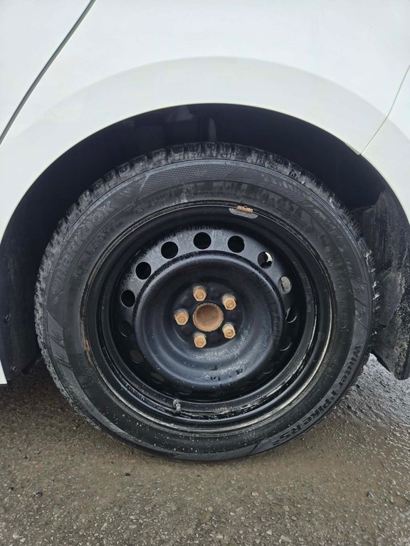 2022 Toyota Corolla Hatchback SE, JAMAIS ACCIDENTÉ, 8 PNEUS, VOLANT CHAUFFANT in Mirabel, Quebec - 6 - w1024h768px