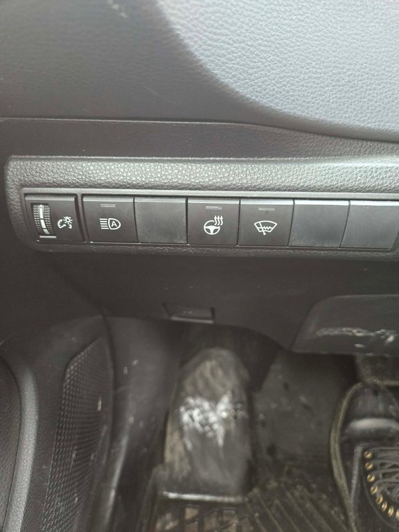 2022 Toyota Corolla Hatchback SE, JAMAIS ACCIDENTÉ, 8 PNEUS, VOLANT CHAUFFANT in Mirabel, Quebec - 17 - w1024h768px