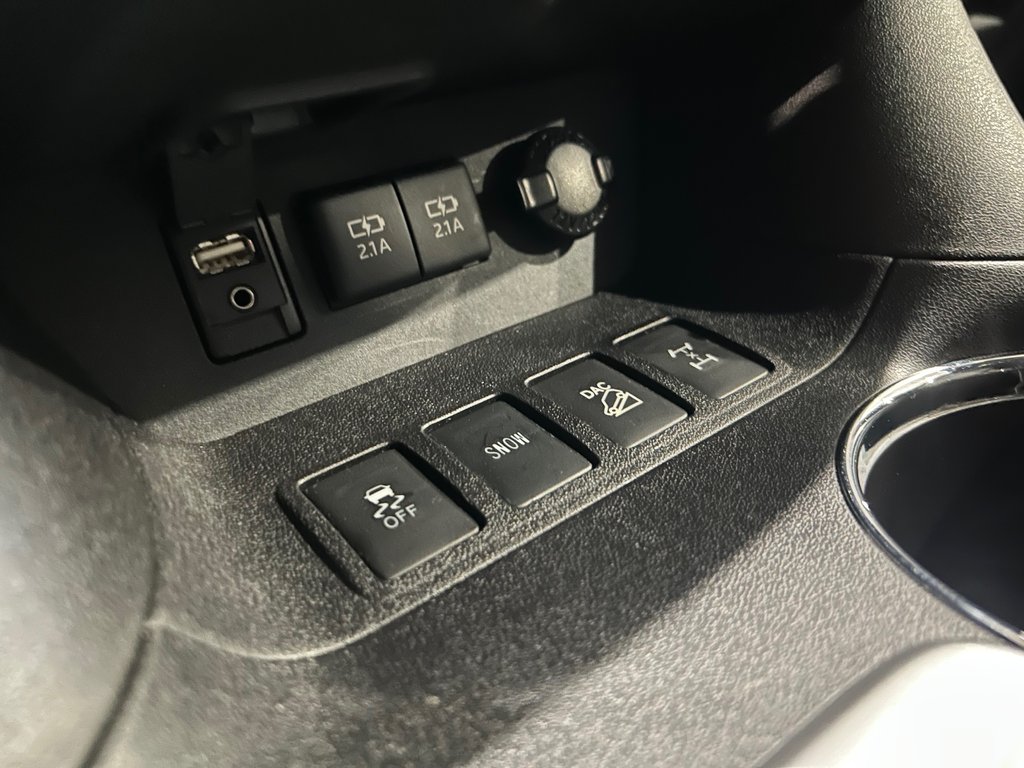 Toyota Highlander LE, JAMAIS ACCIDENTÉ, 8 PASSAGERS, AWD 2017 à Mirabel, Québec - 22 - w1024h768px