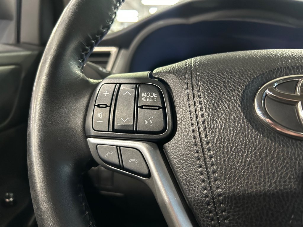 Toyota Highlander LE, JAMAIS ACCIDENTÉ, 8 PASSAGERS, AWD 2017 à Mirabel, Québec - 16 - w1024h768px