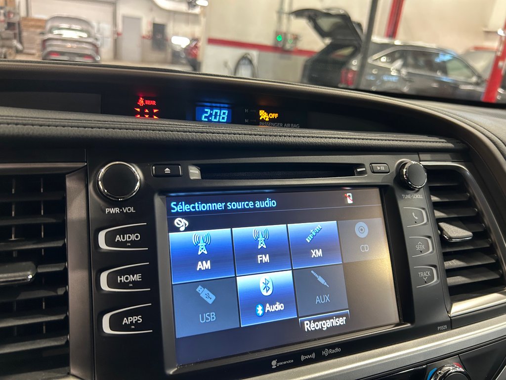 Toyota Highlander LE, JAMAIS ACCIDENTÉ, 8 PASSAGERS, AWD 2017 à Mirabel, Québec - 18 - w1024h768px