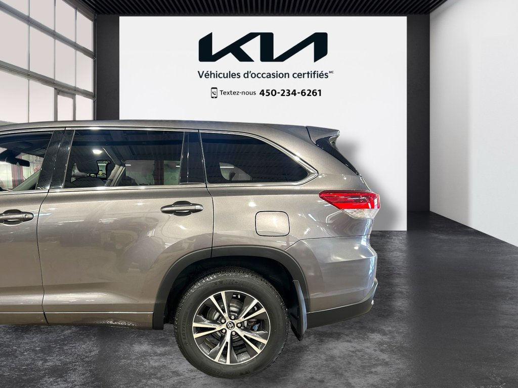 Toyota Highlander LE, JAMAIS ACCIDENTÉ, 8 PASSAGERS, AWD 2017 à Mirabel, Québec - 24 - w1024h768px