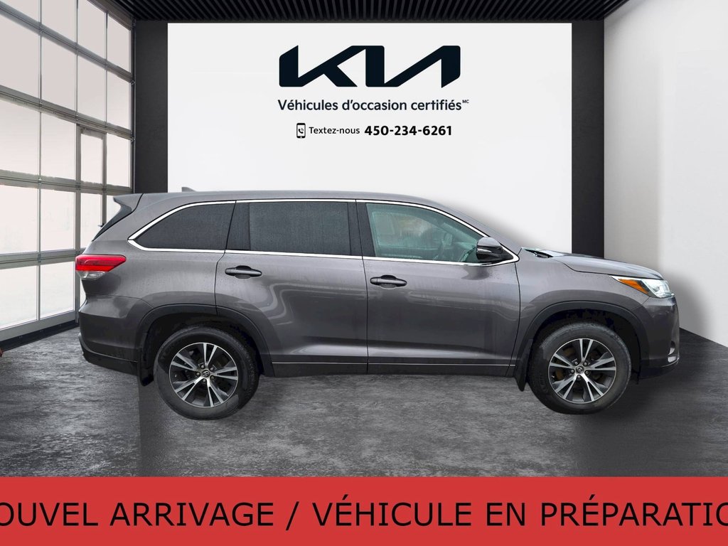 Toyota Highlander LE, JAMAIS ACCIDENTÉ, 8 PASSAGERS, AWD 2017 à Mirabel, Québec - 24 - w1024h768px