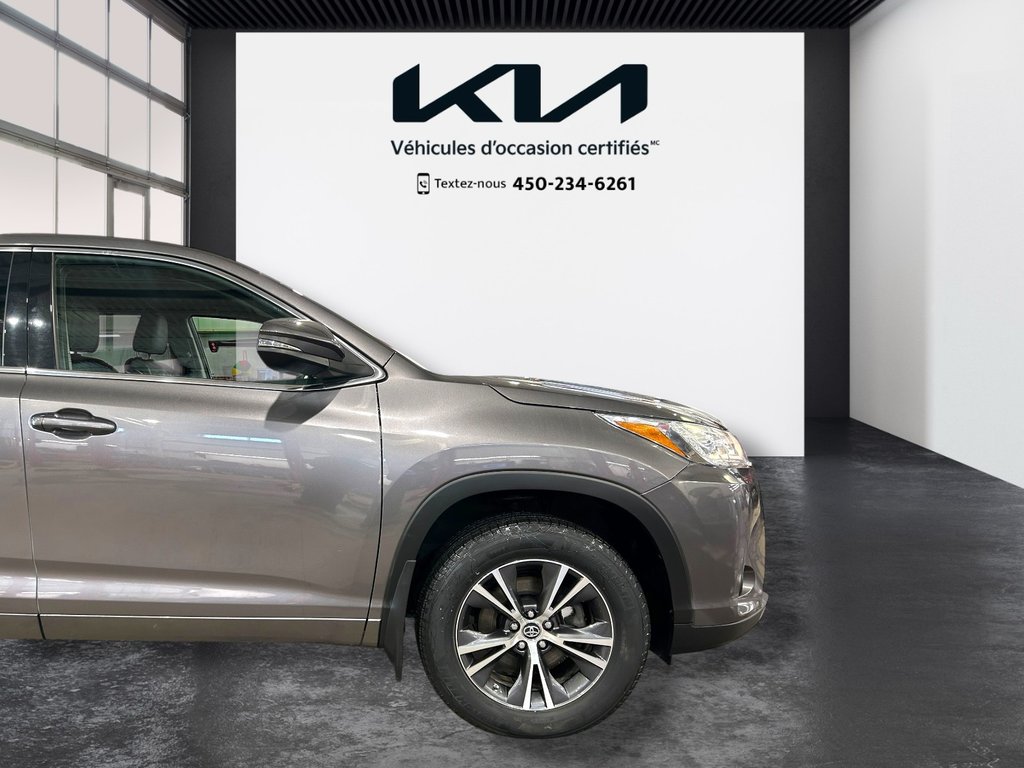 Toyota Highlander LE, JAMAIS ACCIDENTÉ, 8 PASSAGERS, AWD 2017 à Mirabel, Québec - 33 - w1024h768px