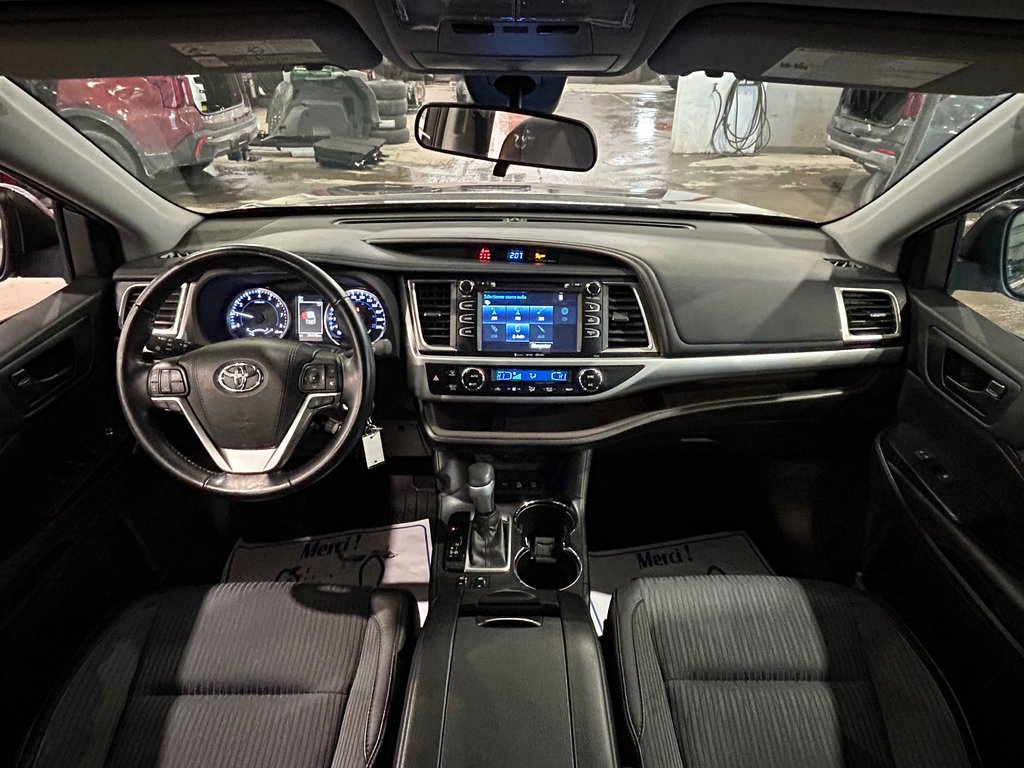 Toyota Highlander LE, JAMAIS ACCIDENTÉ, 8 PASSAGERS, AWD 2017 à Mirabel, Québec - 4 - w1024h768px