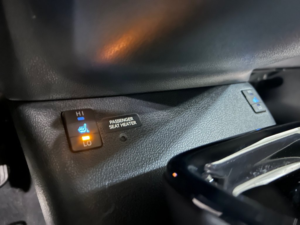 2018 Toyota PRIUS PRIME BRANCHABLE, JAMAIS ACCIDENTÉ, HYBRIDE, A/C in Mirabel, Quebec - 23 - w1024h768px