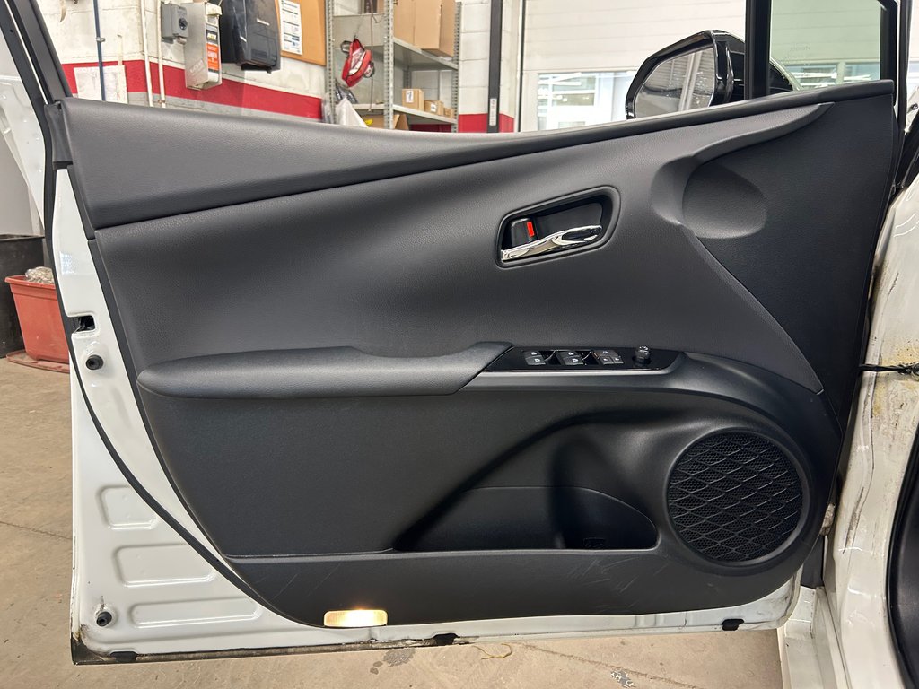 2018 Toyota PRIUS PRIME BRANCHABLE, JAMAIS ACCIDENTÉ, HYBRIDE, A/C in Mirabel, Quebec - 9 - w1024h768px