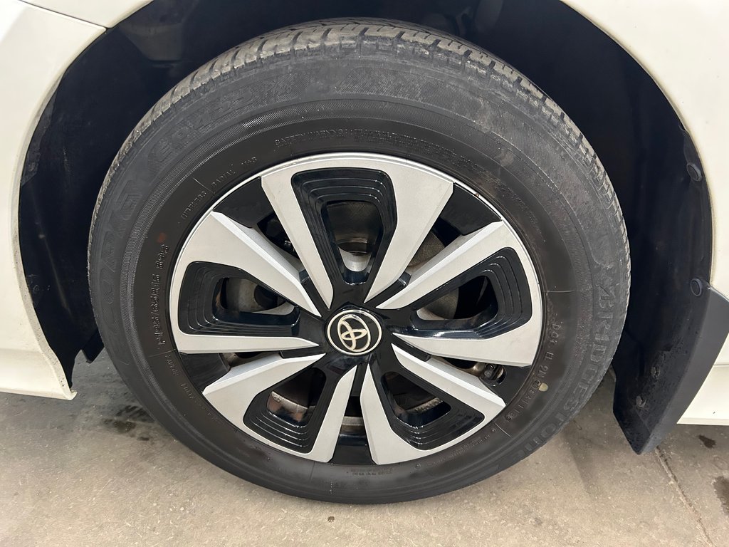 2018 Toyota PRIUS PRIME BRANCHABLE, JAMAIS ACCIDENTÉ, HYBRIDE, A/C in Mirabel, Quebec - 8 - w1024h768px