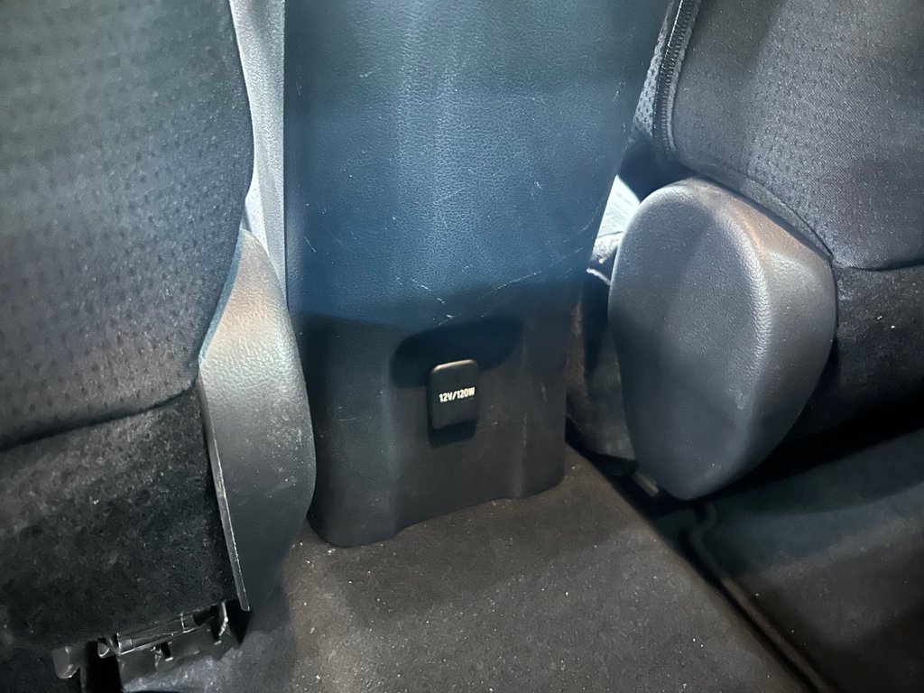 2018 Toyota PRIUS PRIME BRANCHABLE, JAMAIS ACCIDENTÉ, HYBRIDE, A/C in Mirabel, Quebec - 28 - w1024h768px