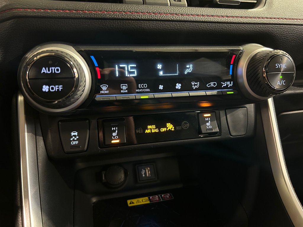 Toyota RAV4 Prime XSE, 8 PNEUS, JAMAIS ACCIDENTÉ, CUIR, TOIT, AWD 2023 à Mirabel, Québec - 25 - w1024h768px
