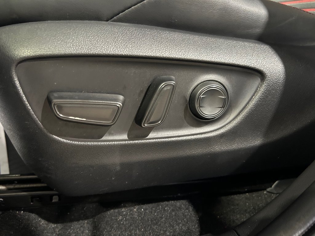 Toyota RAV4 Prime XSE, 8 PNEUS, JAMAIS ACCIDENTÉ, CUIR, TOIT, AWD 2023 à Mirabel, Québec - 12 - w1024h768px