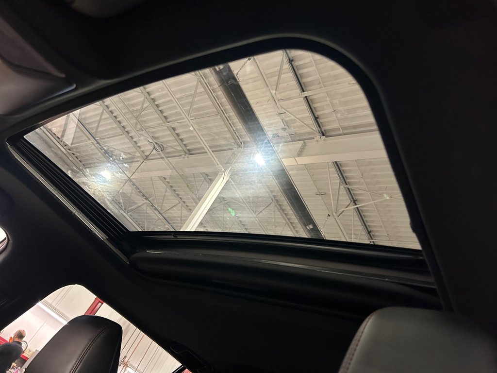 Toyota RAV4 Prime XSE, 8 PNEUS, JAMAIS ACCIDENTÉ, CUIR, TOIT, AWD 2023 à Mirabel, Québec - 23 - w1024h768px