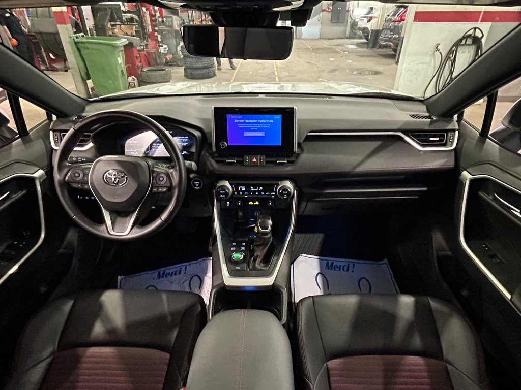 Toyota RAV4 Prime XSE, 8 PNEUS, JAMAIS ACCIDENTÉ, CUIR, TOIT, AWD 2023 à Mirabel, Québec - 3 - w1024h768px