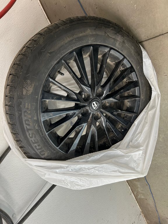 Toyota RAV4 Prime XSE, 8 PNEUS, JAMAIS ACCIDENTÉ, CUIR, TOIT, AWD 2023 à Mirabel, Québec - 6 - w1024h768px