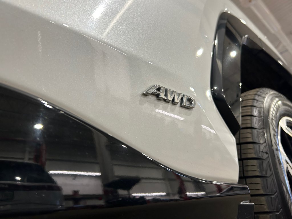 Toyota RAV4 Prime XSE, 8 PNEUS, JAMAIS ACCIDENTÉ, CUIR, TOIT, AWD 2023 à Mirabel, Québec - 17 - w1024h768px