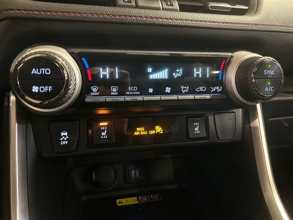 Toyota RAV4 Prime XSE, JAMAIS ACCIDENTÉ, 8 PNEUS, TOIT, CUIR, AWD 2023 à Mirabel, Québec - 26 - w1024h768px