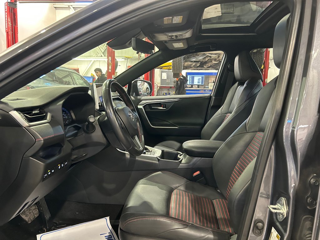 Toyota RAV4 Prime XSE, JAMAIS ACCIDENTÉ, 8 PNEUS, TOIT, CUIR, AWD 2023 à Mirabel, Québec - 10 - w1024h768px