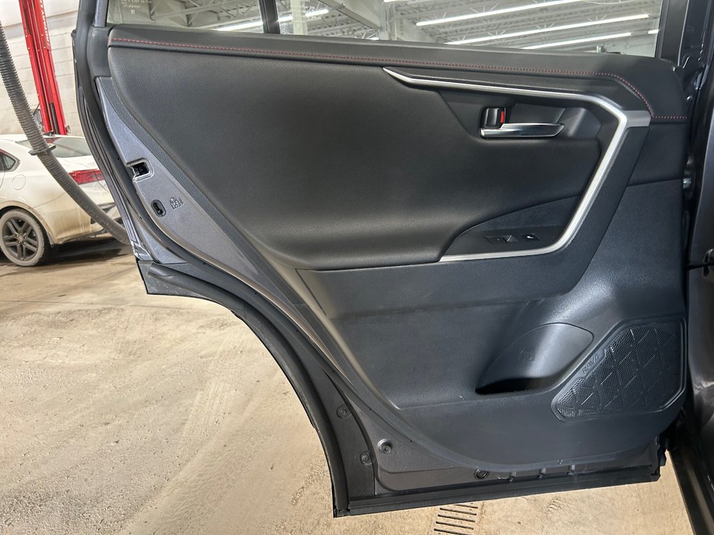 Toyota RAV4 Prime XSE, JAMAIS ACCIDENTÉ, 8 PNEUS, TOIT, CUIR, AWD 2023 à Mirabel, Québec - 30 - w1024h768px