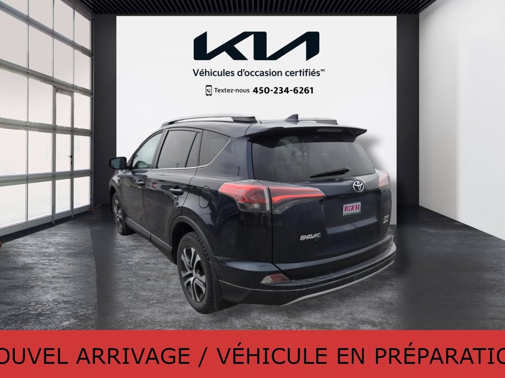 Toyota RAV4 XLE, 8 ROUES, AWD, TOIT, HITCH, TOIT, MAGS 2018 à Mirabel, Québec - 16 - w1024h768px