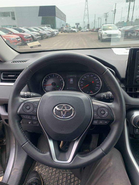Toyota RAV4 XLE, AWD, TOIT, 8 ROUES, AUCUN ACCIDENT 2019 à Mirabel, Québec - 8 - w1024h768px